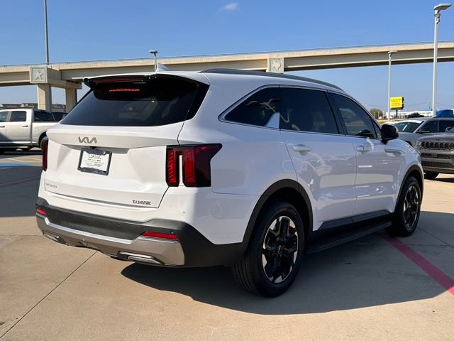 Used 2025 Kia Sorento S image 15
