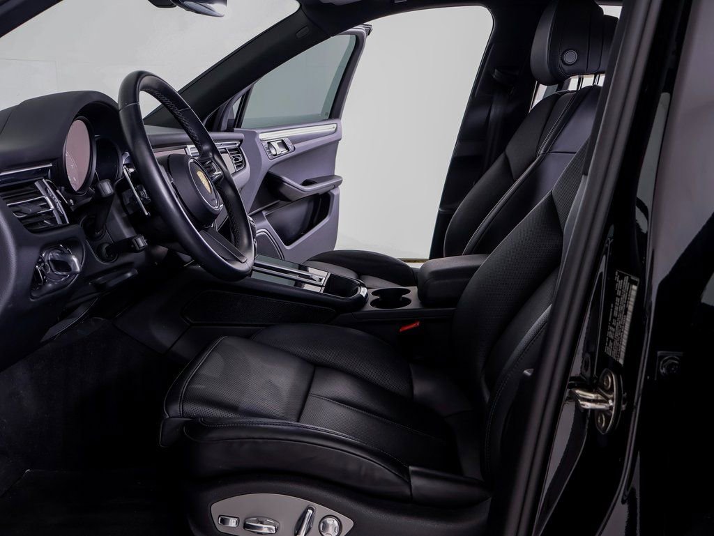 Certified 2023 Porsche Macan S image 5