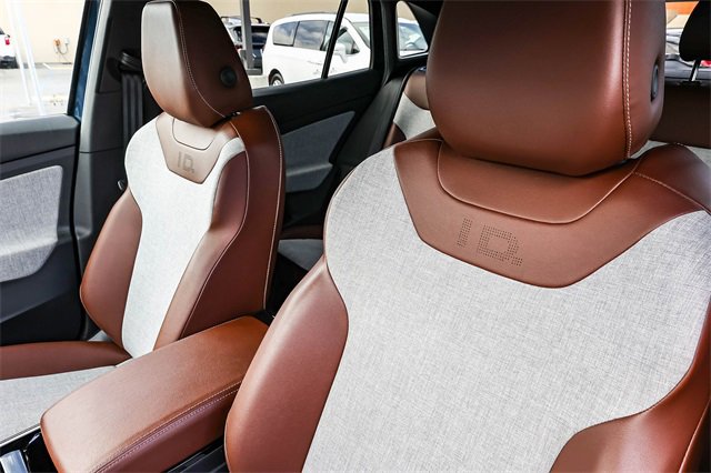 Used 2023 Volkswagen ID.4 Pro image 28