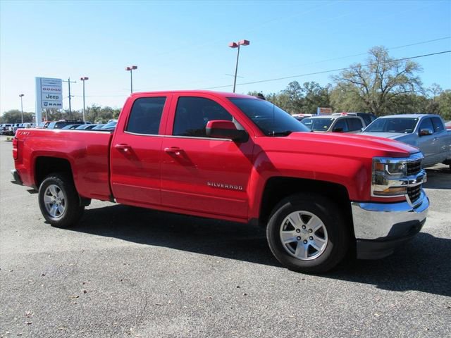 Used 2018 Chevrolet Silverado 1500 LT image 2