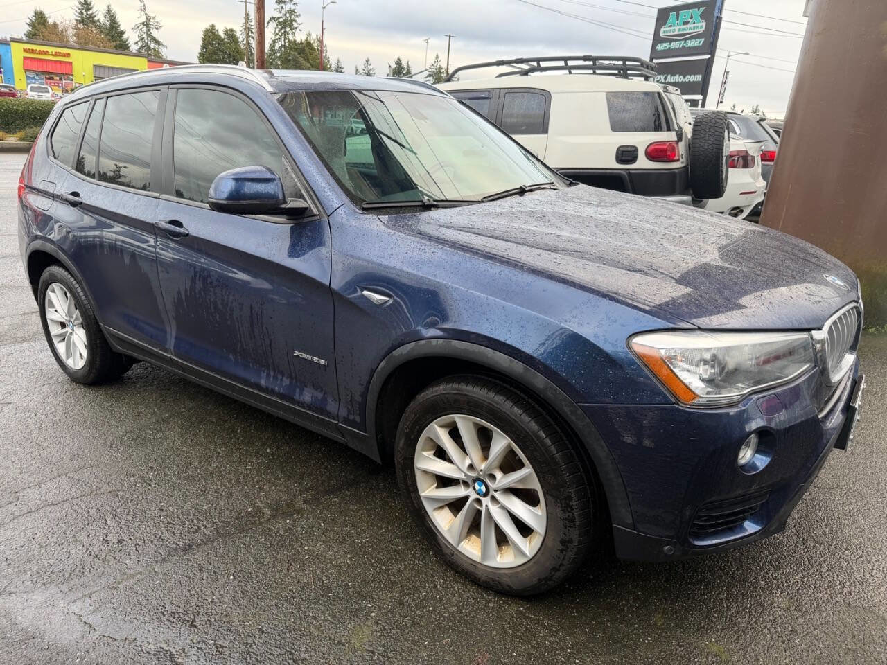 Used 2017 BMW X3 xDrive28i AWD/4WD image 4