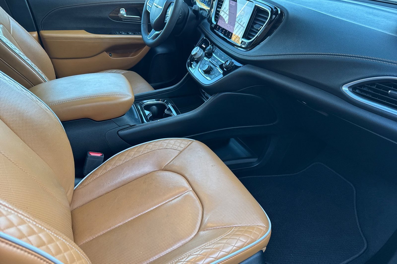 Used 2022 Chrysler Pacifica Pinnacle FWD image 20