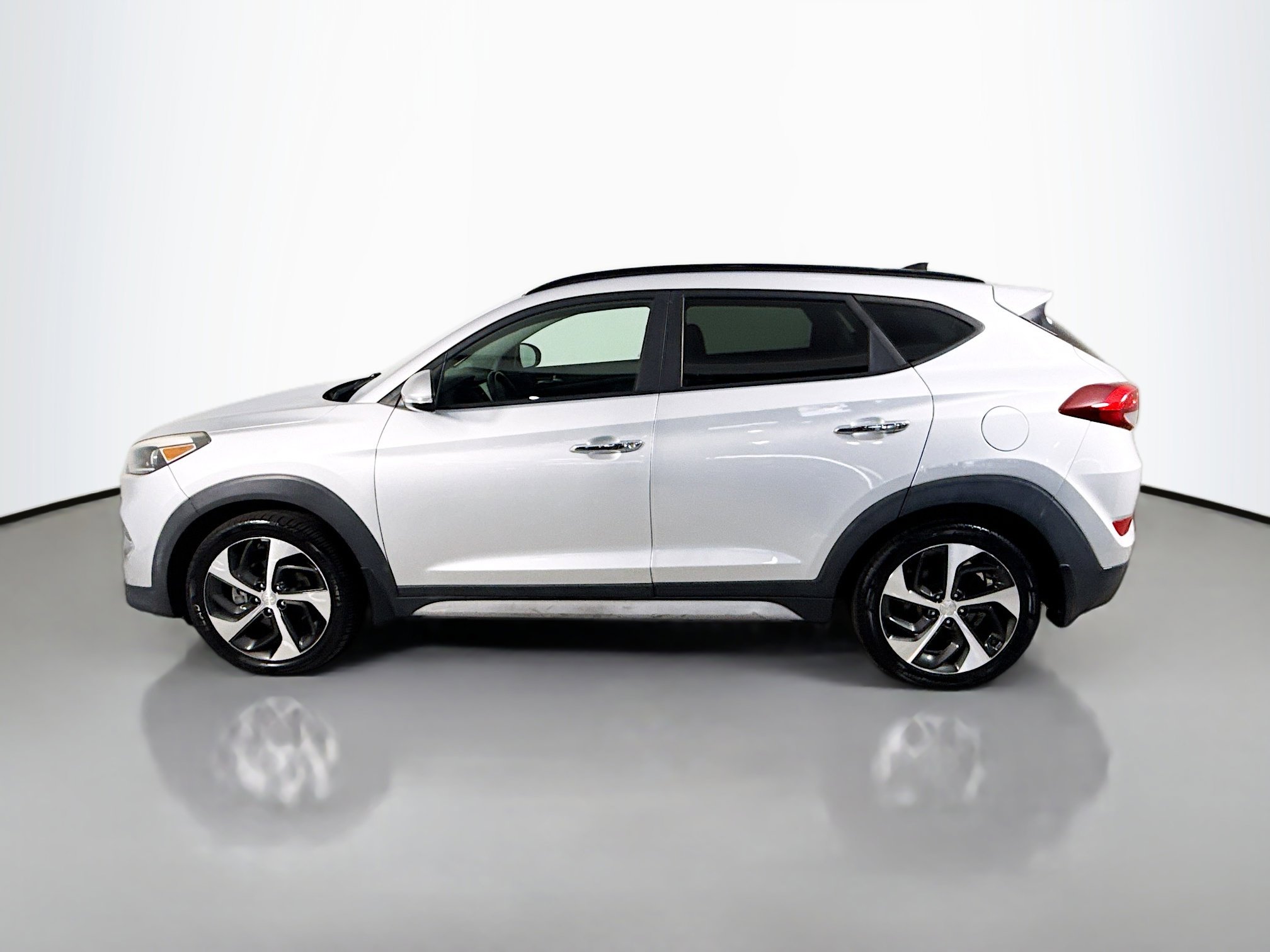 Used 2018 Hyundai Tucson Limited w/ Ultimate Package 02 image 6