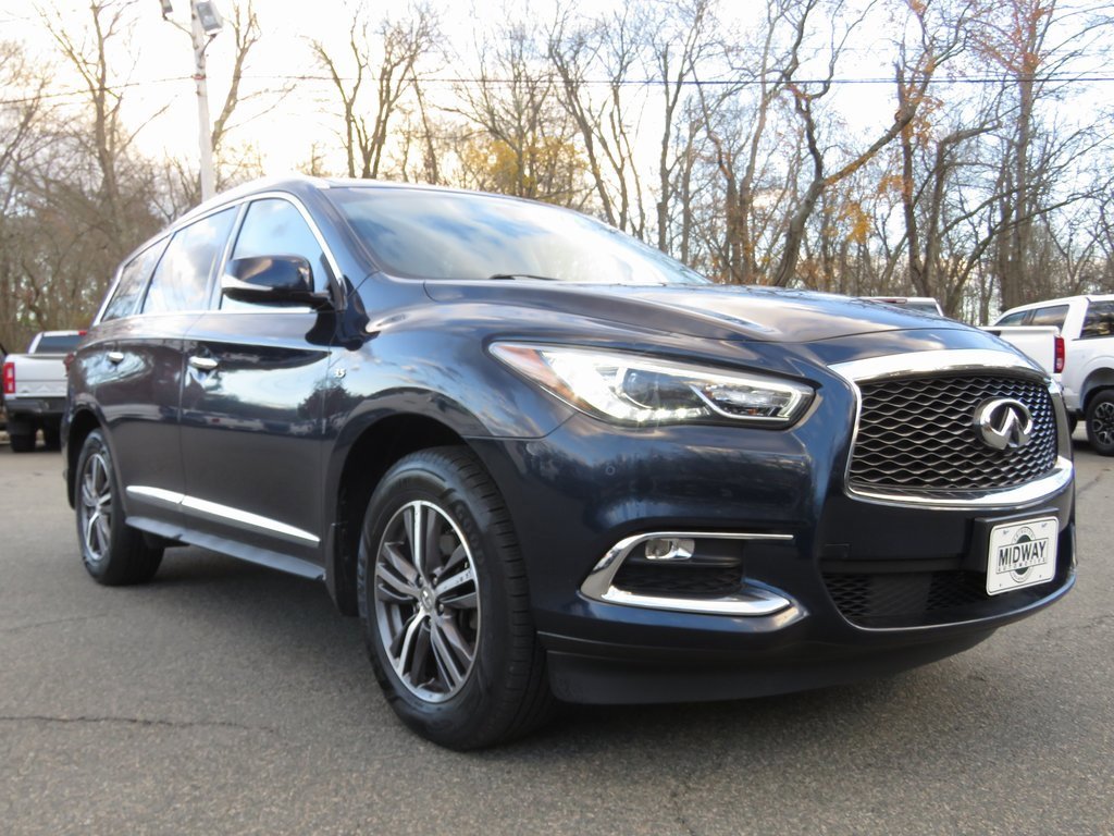 Used 2019 INFINITI QX60 Luxe w/ Essential Package image 4