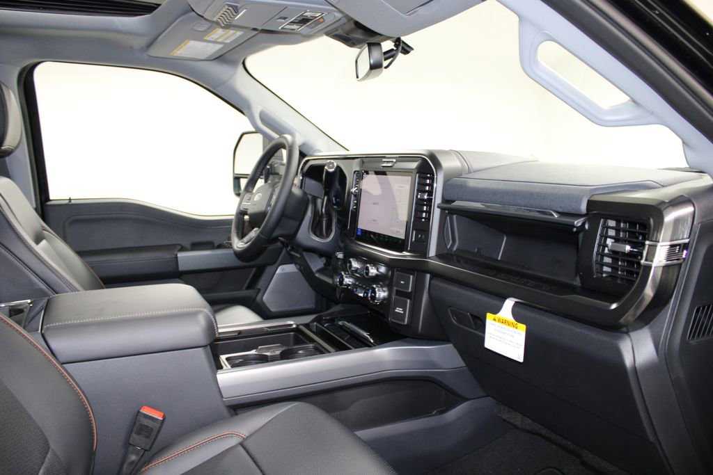 New 2026 Ford F250 Lariat w/ Black Appearance Package image 31