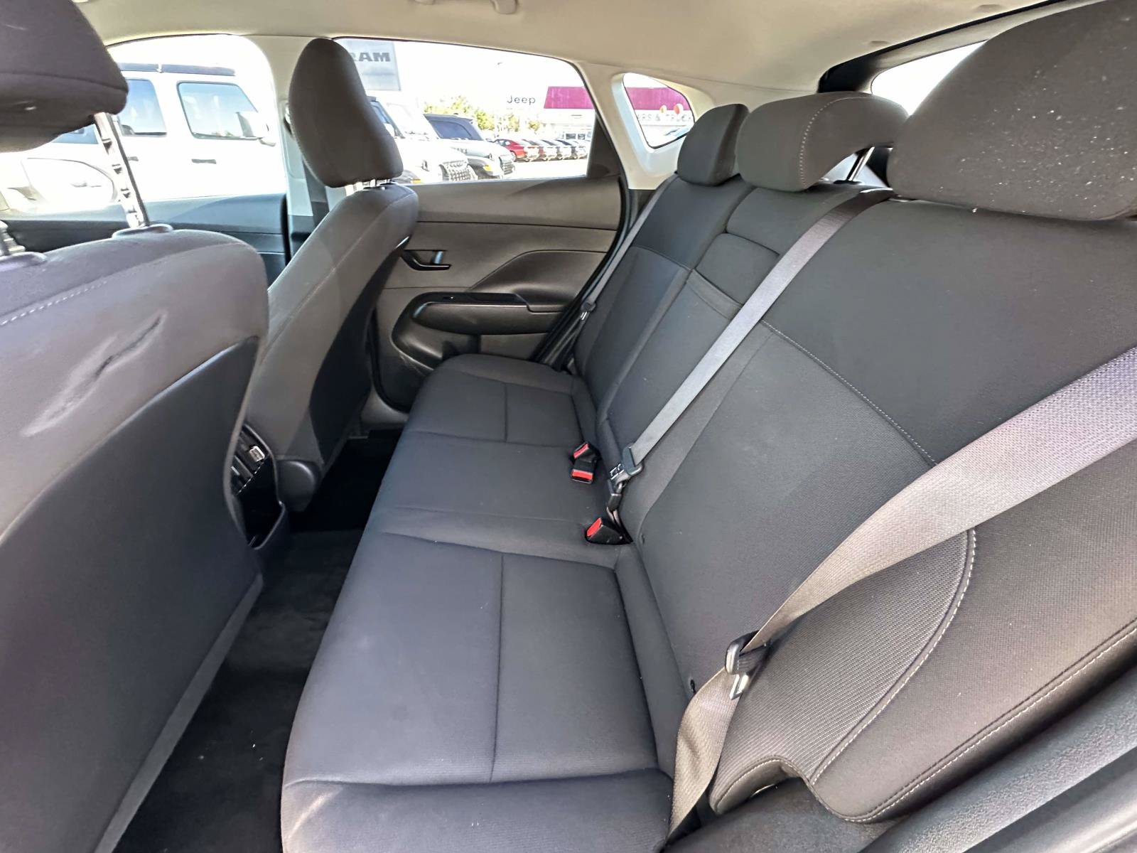 Used 2025 Hyundai Kona SEL FWD image 34