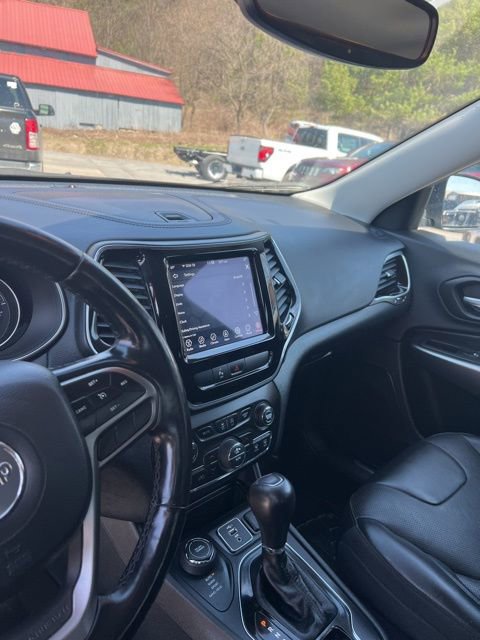 Used 2020 Jeep Cherokee Limited AWD/4WD image 29