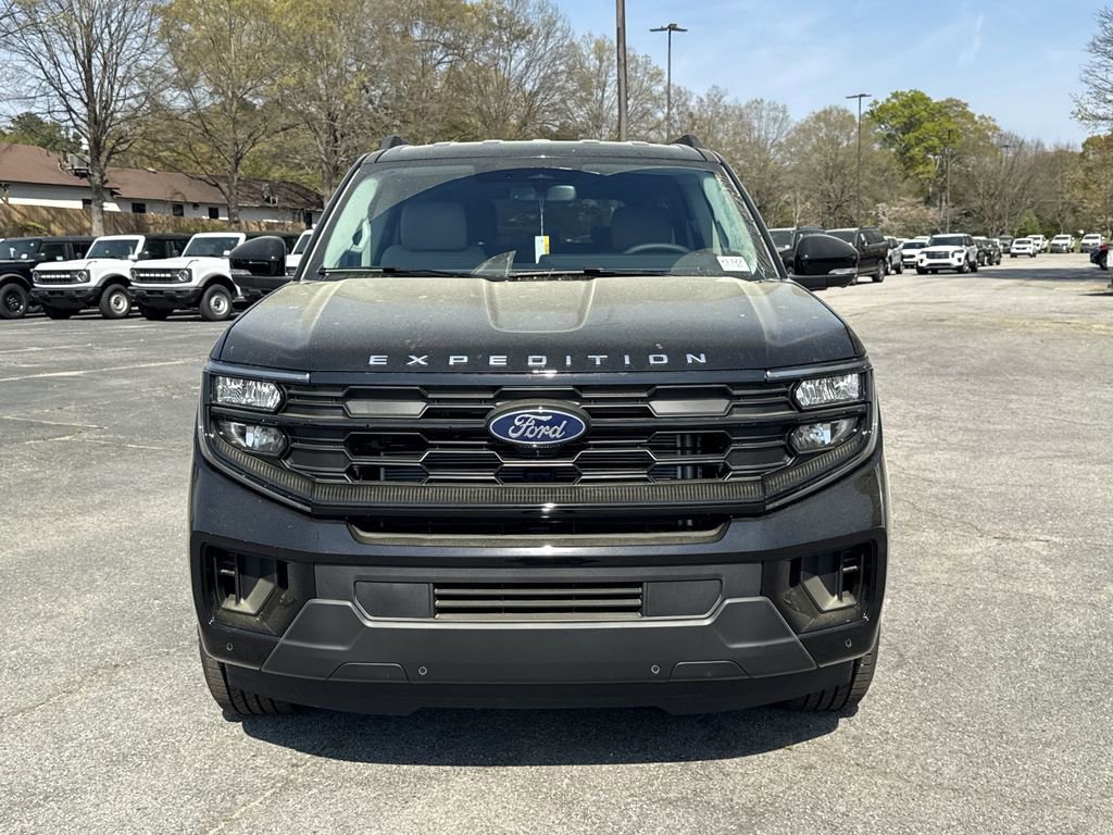 New 2026 Ford Expedition Max Active RWD image 2
