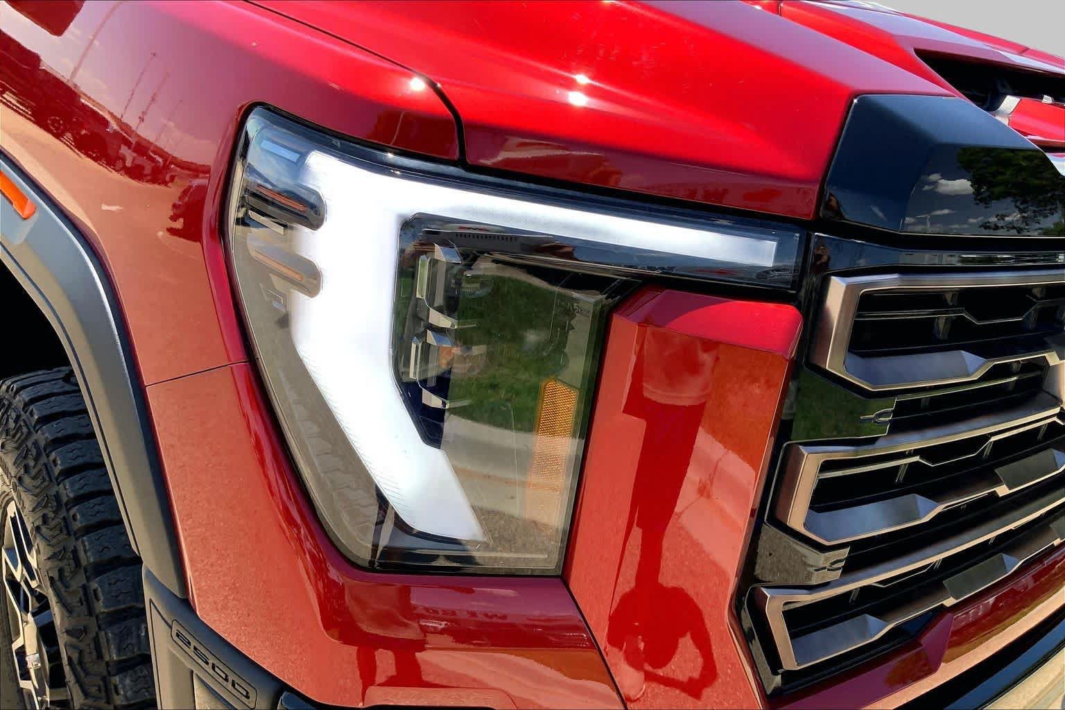 Used 2025 GMC Sierra 2500 AT4X AWD/4WD image 36