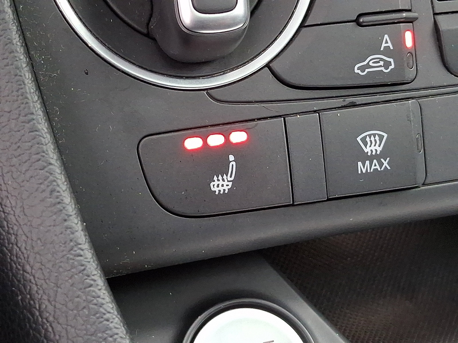 Used 2016 Audi Q3 2.0T Premium Plus w/ Technology Package image 25