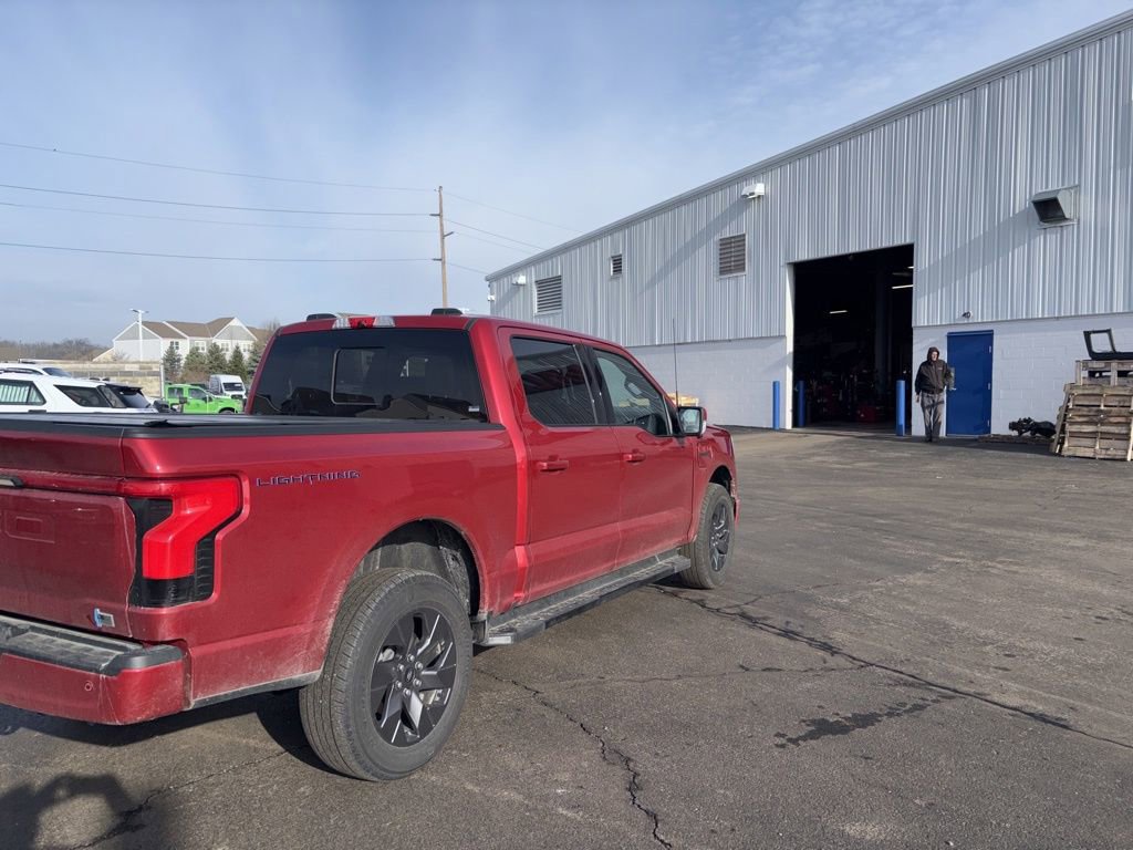 Used 2023 Ford F150 Lightning Lariat image 5