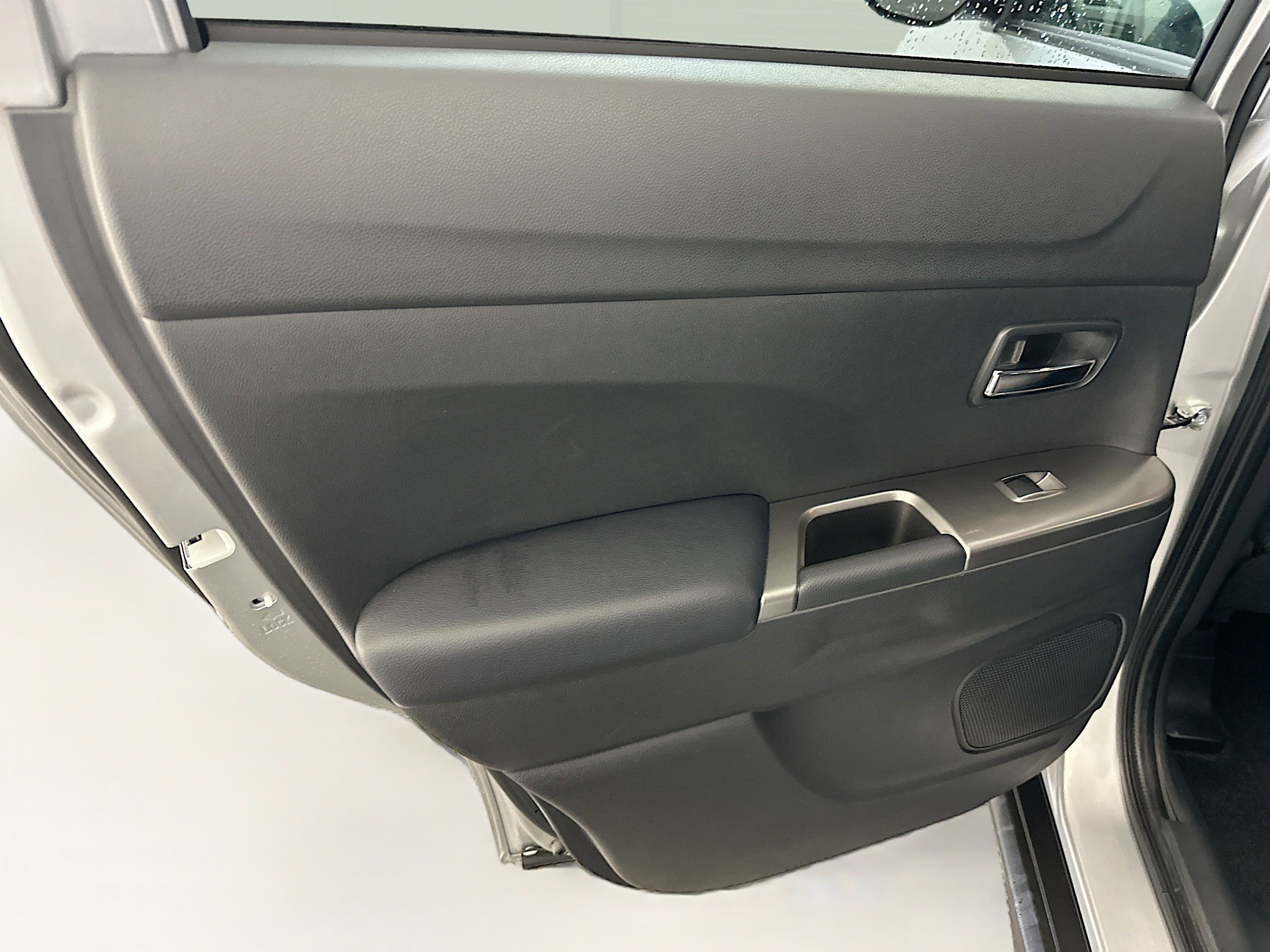 Used 2025 Mitsubishi Outlander Sport SE AWD/4WD image 26