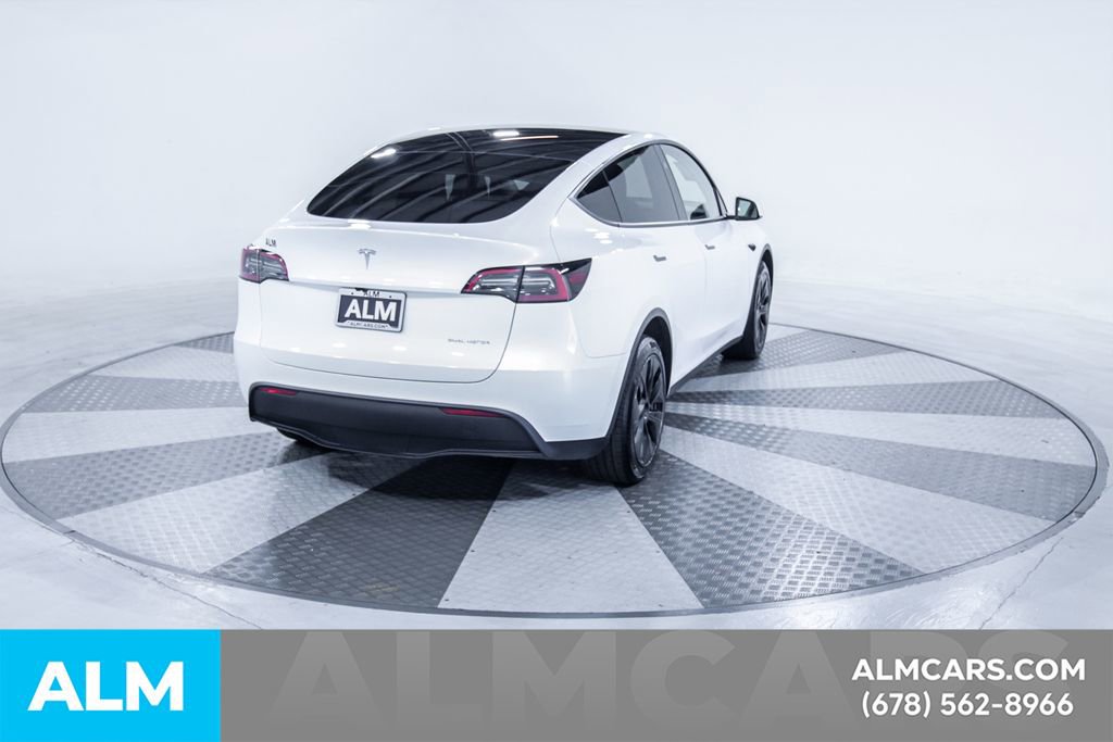 Used 2025 Tesla Model Y Long Range AWD/4WD image 9