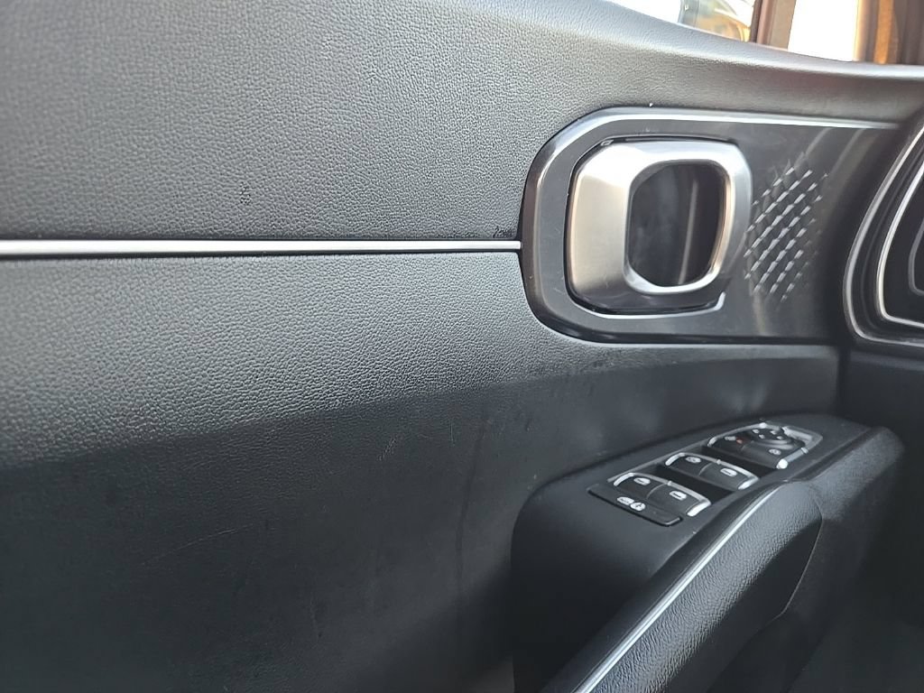 Certified 2024 Kia Sorento LX FWD image 19