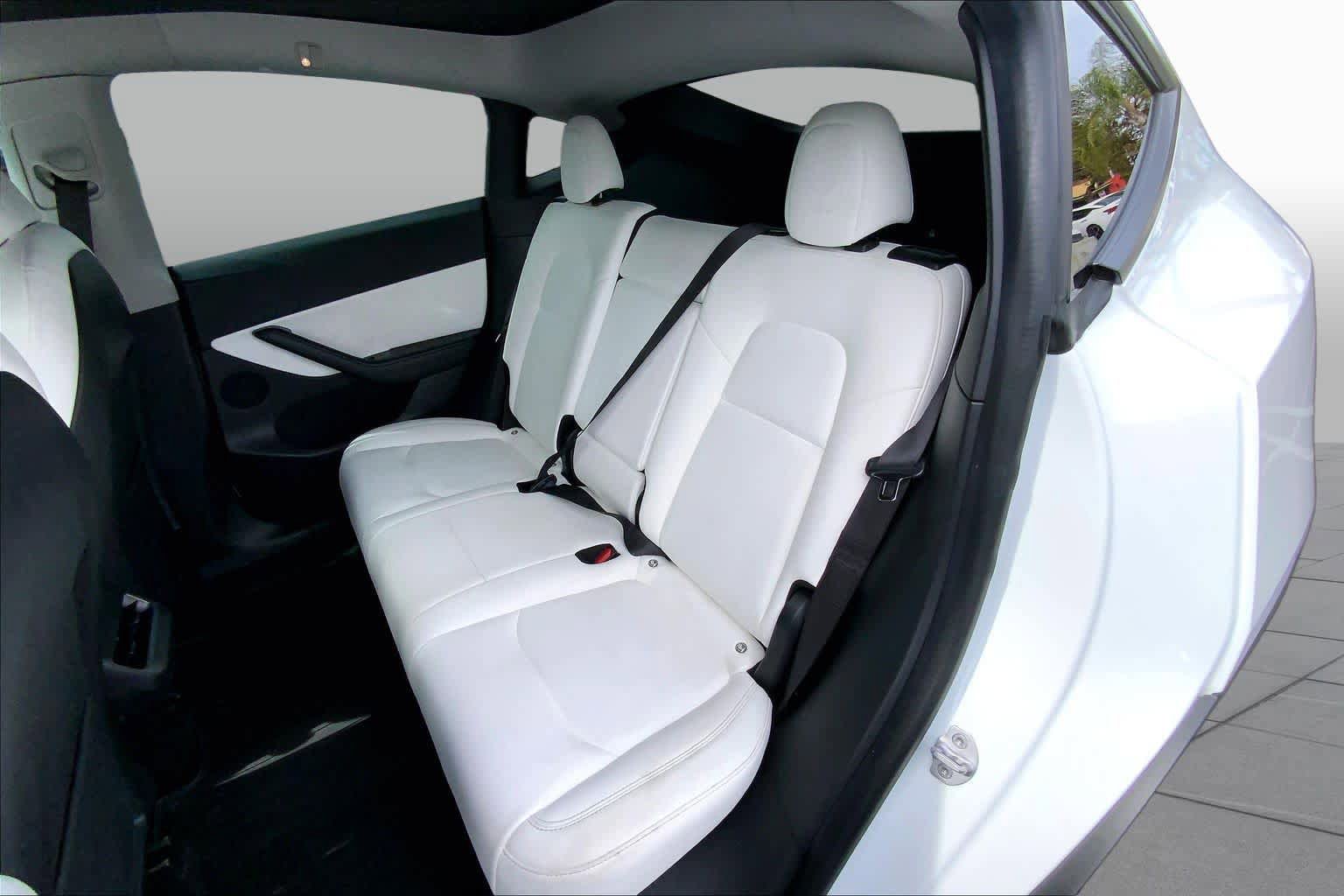 Used 2021 Tesla Model Y Long Range image 19