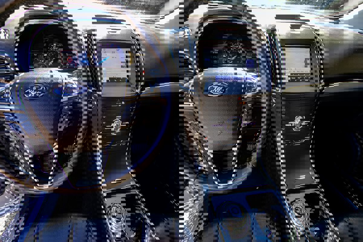 Used 2020 Ford Edge Titanium w/ Cargo Accessory Package image 14