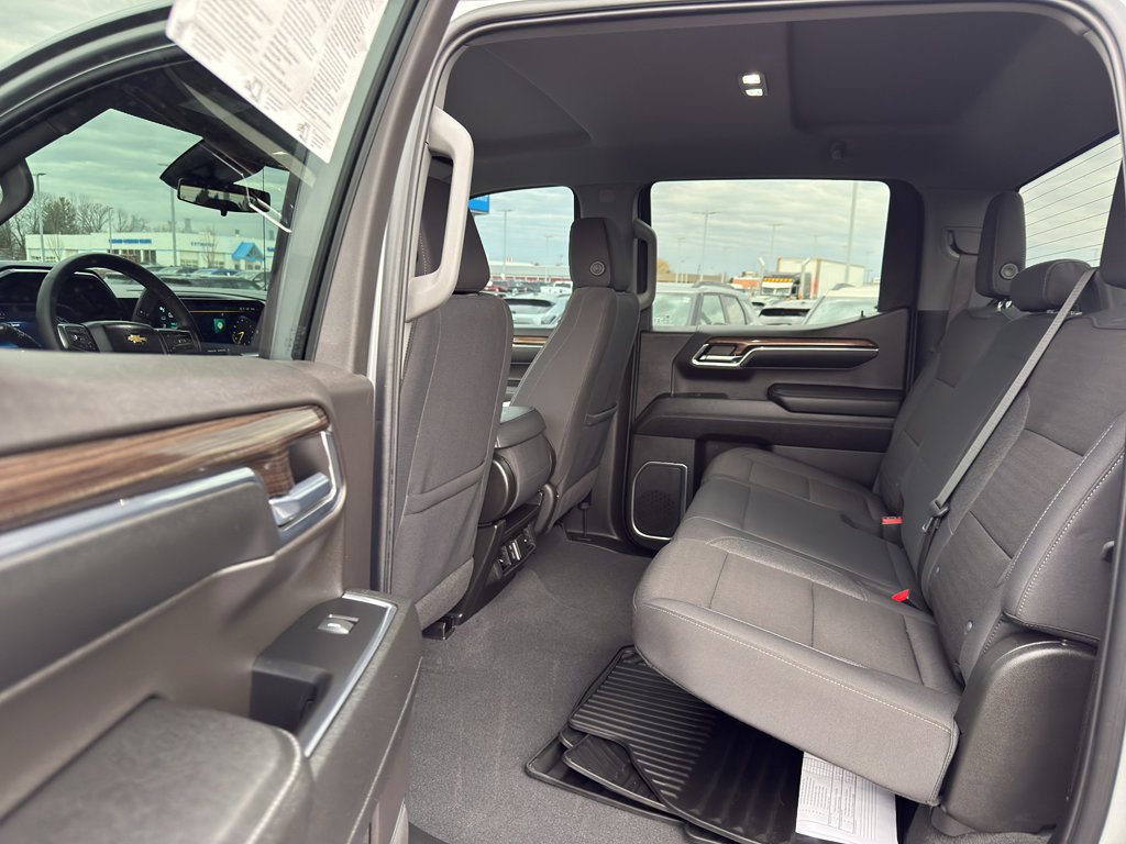 Used 2024 Chevrolet Silverado 1500 LT image 30