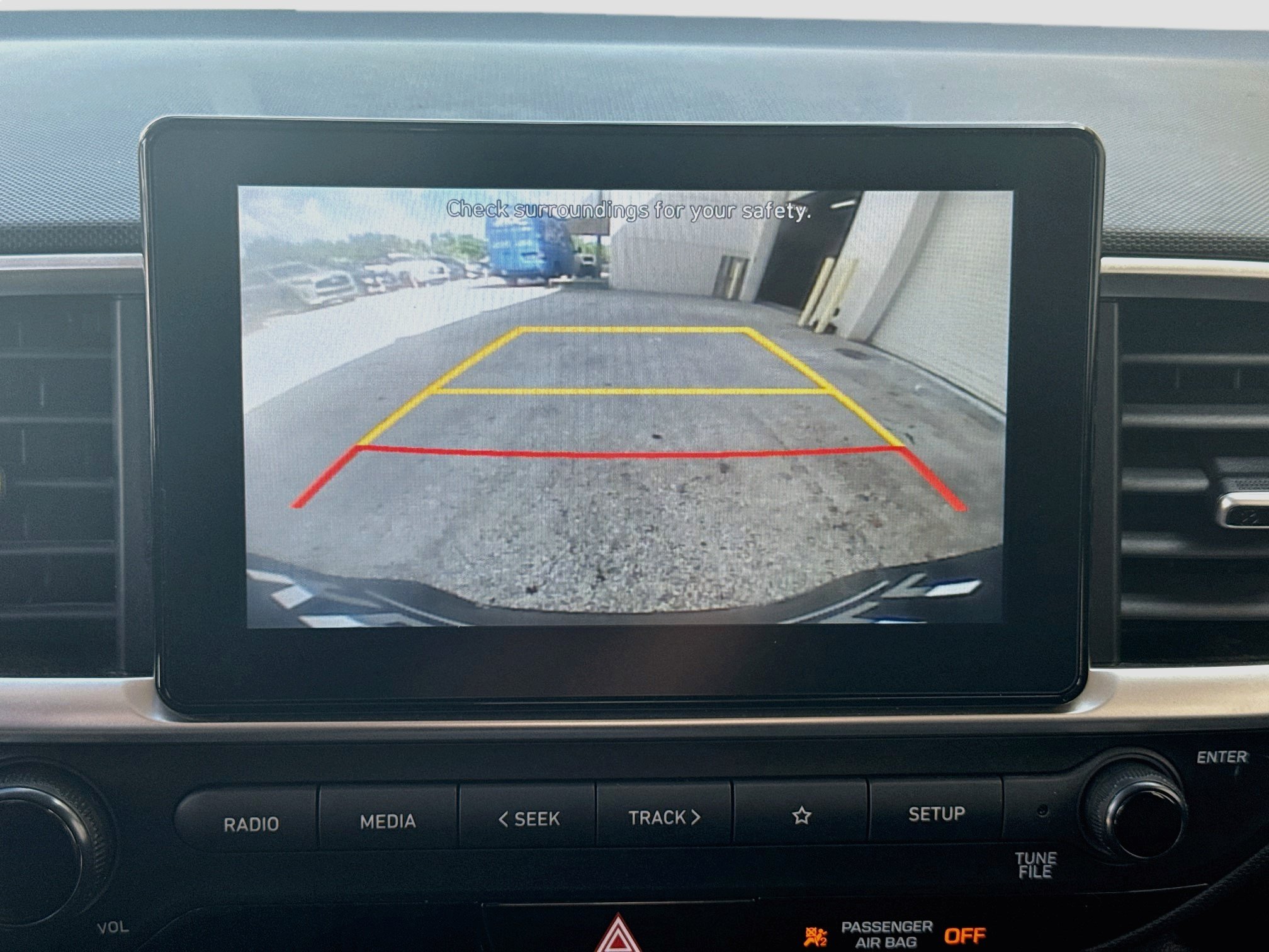 Used 2021 Hyundai Venue SE FWD image 11