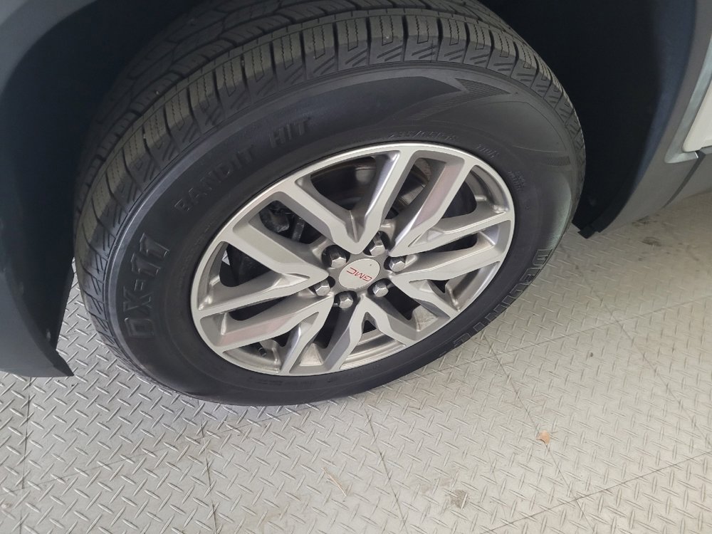 Used 2018 GMC Acadia SLE FWD image 31