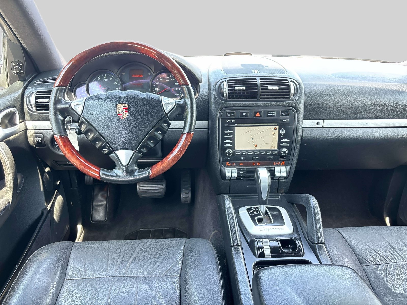 Used 2010 Porsche Cayenne AWD/4WD image 9