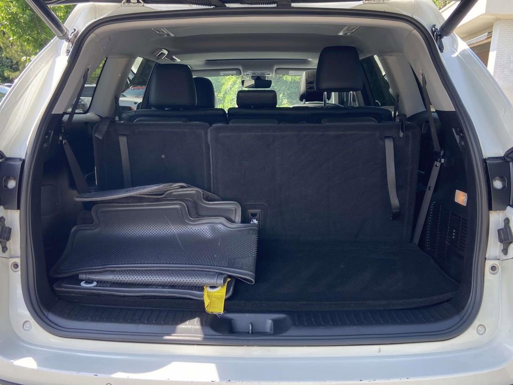 Used 2018 Toyota Highlander Limited FWD image 9