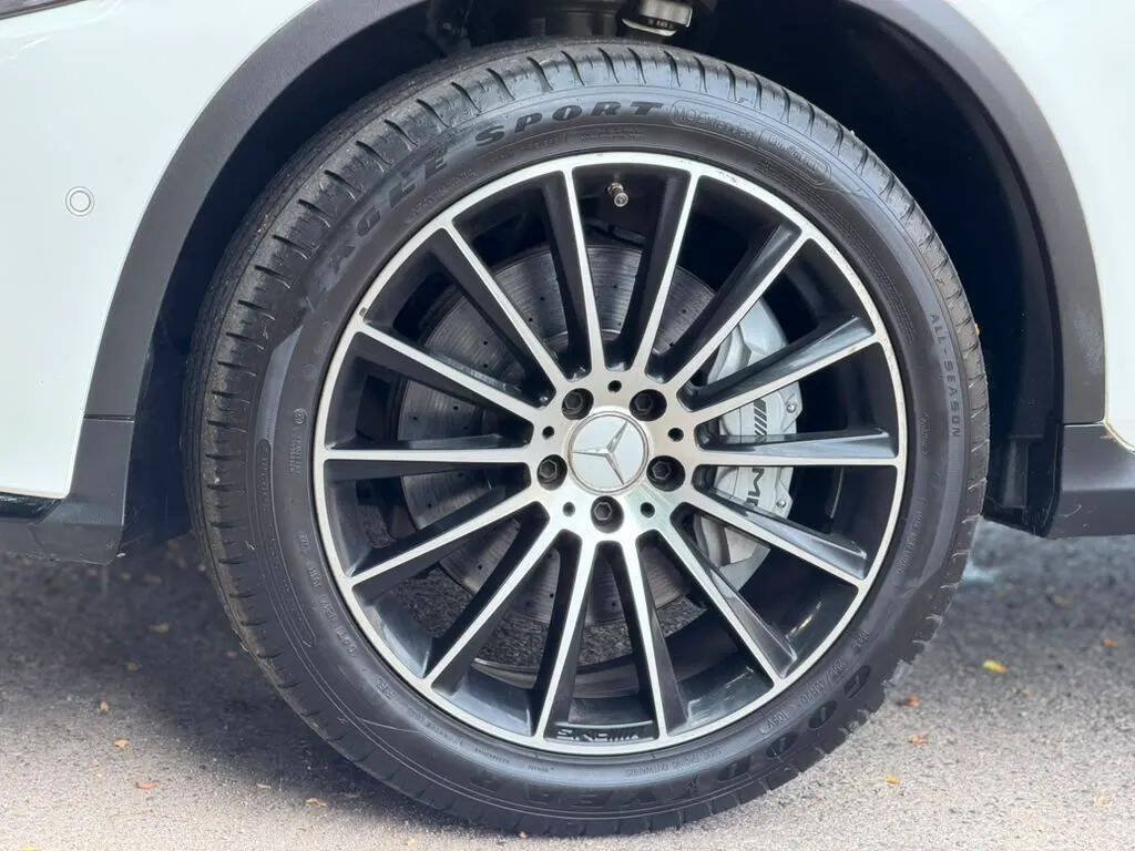 Used 2019 Mercedes-Benz GLC 43 AMG 4MATIC image 30