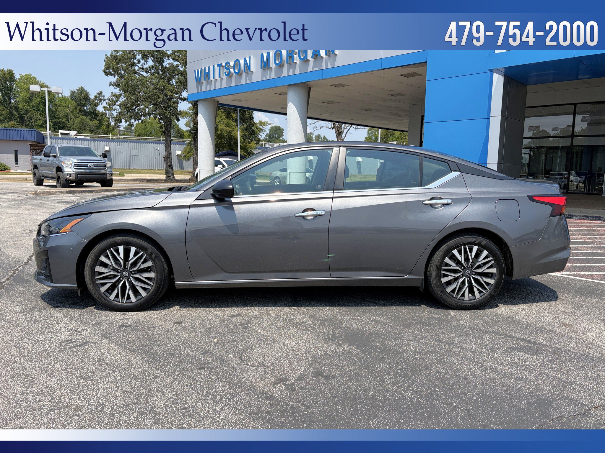 Used 2025 Nissan Altima 2.5 SV FWD image 8