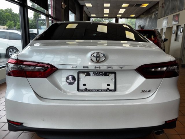 Used 2022 Toyota Camry XLE FWD image 10