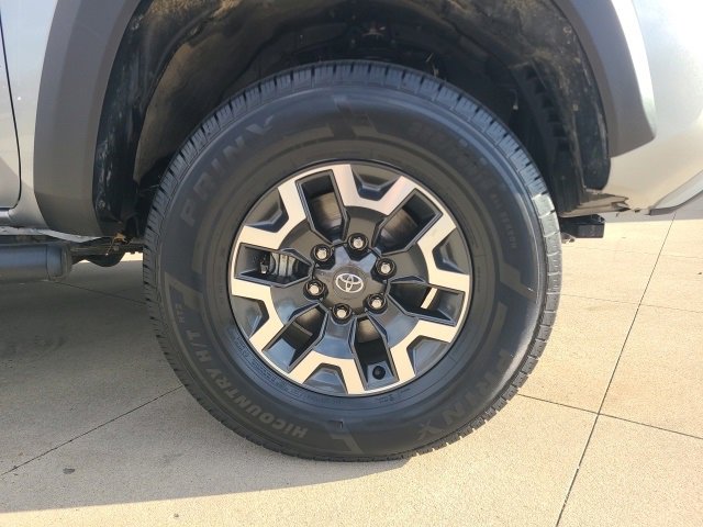Used 2023 Toyota Tacoma TRD Off-Road image 9