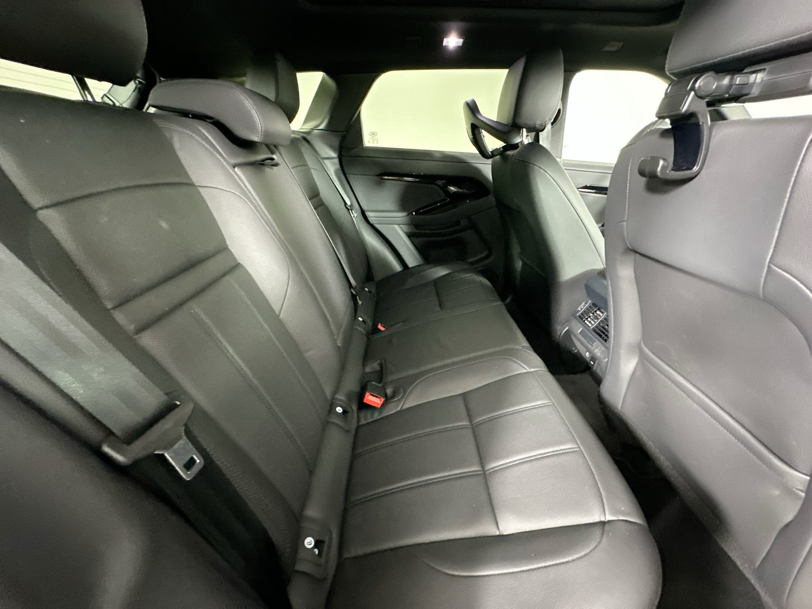 Used 2026 Land Rover Range Rover Evoque S AWD/4WD image 40