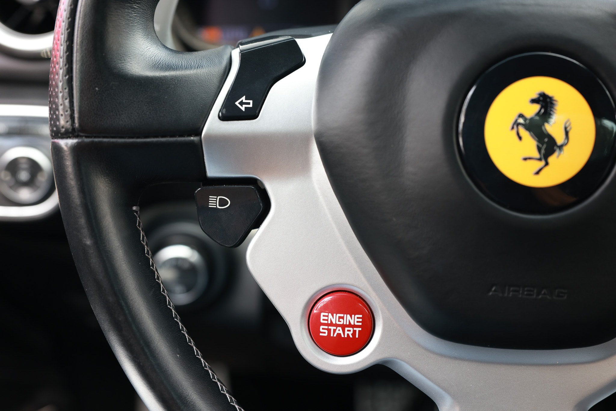 Used 2015 Ferrari California T RWD image 32