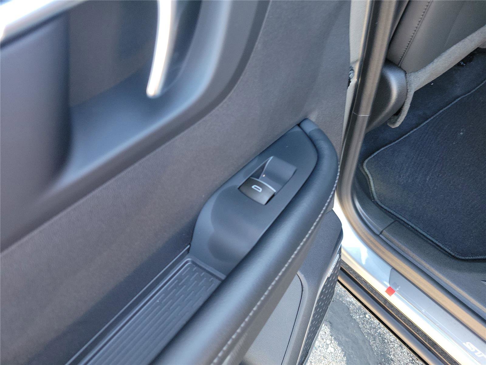 New 2026 Buick Enclave Sport Touring w/ Power Package image 18