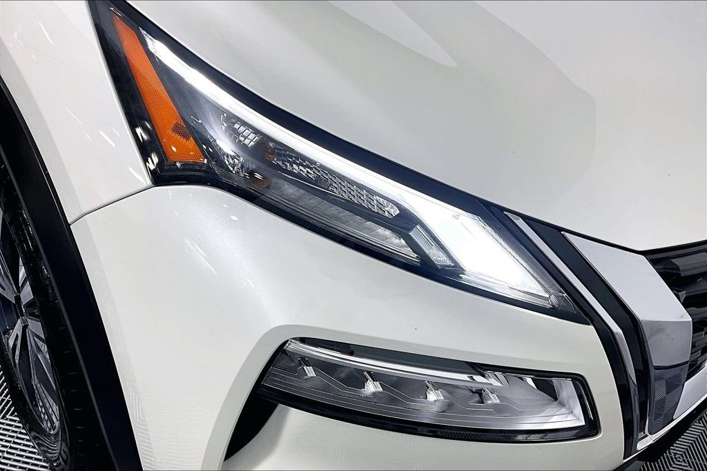 Used 2023 Nissan Rogue SV AWD/4WD image 27