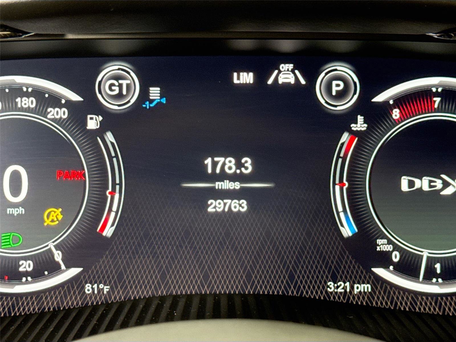 Used 2021 Aston Martin DBX image 18