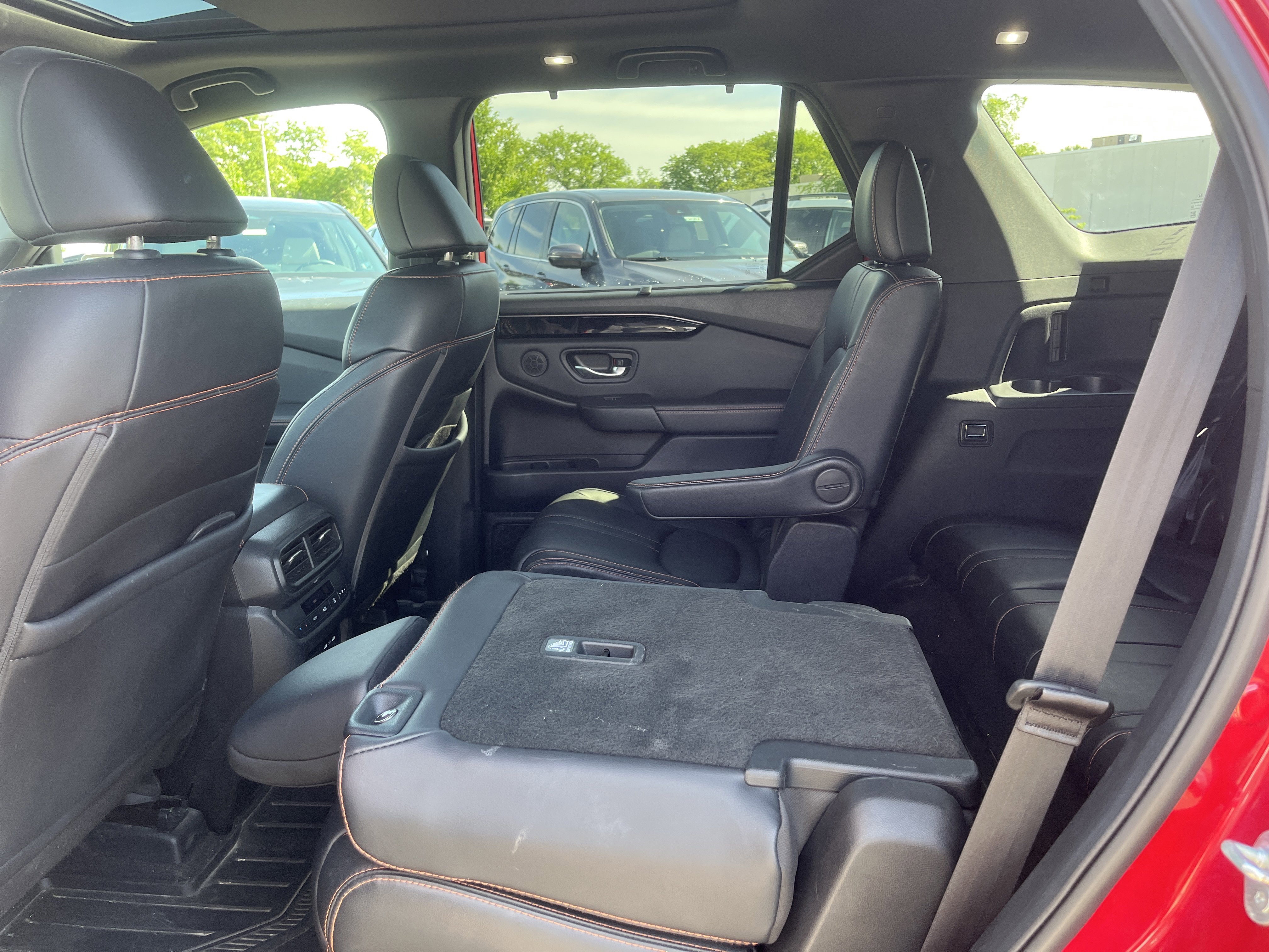 Certified 2024 Honda Pilot TrailSport image 17