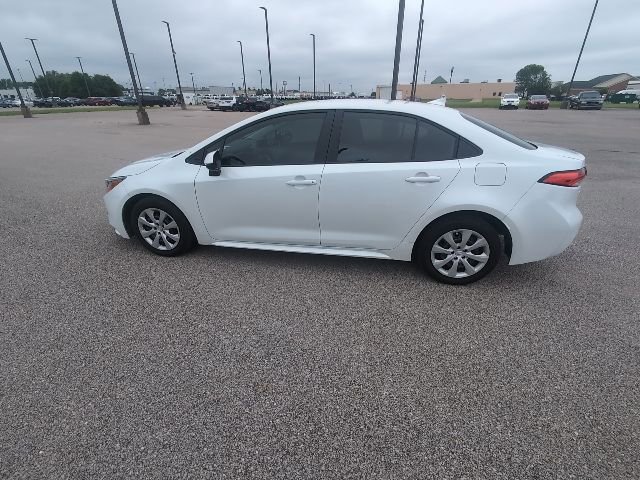 Used 2025 Toyota Corolla LE FWD image 9