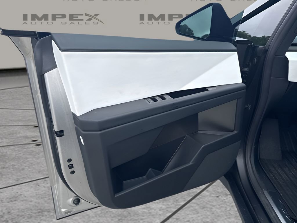 Used 2024 Tesla Cybertruck AWD Crew Cab image 14