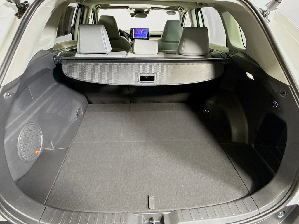 Used 2024 Toyota RAV4 Limited image 27