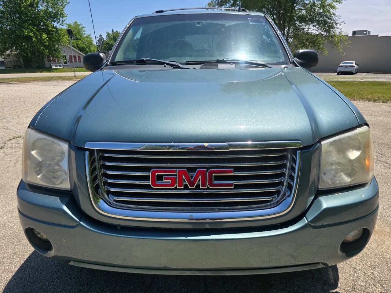 Used 2009 GMC Envoy SLE w/ Cargo Convenience Package AWD/4WD image 2