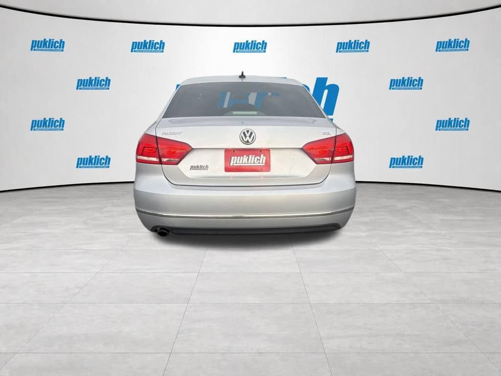 Used 2012 Volkswagen Passat 2.5 SEL Premium FWD image 4