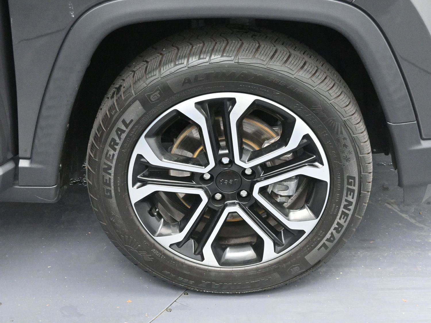 Used 2022 Jeep Compass Limited image 30