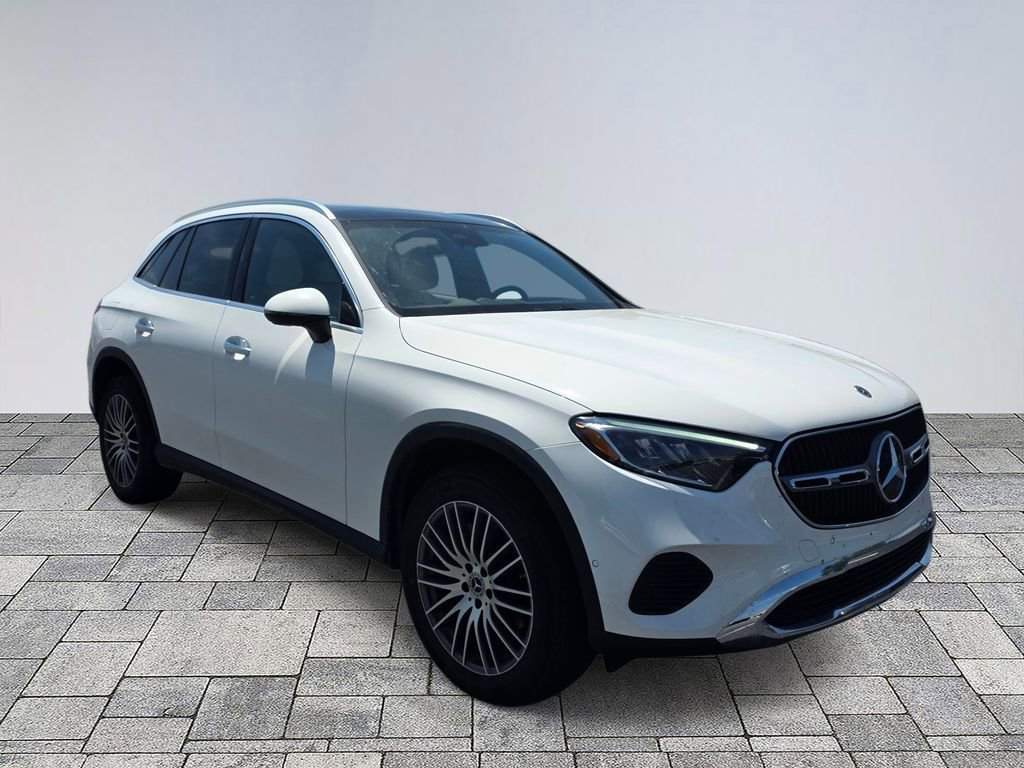 Certified 2025 Mercedes-Benz GLC 300 image 1
