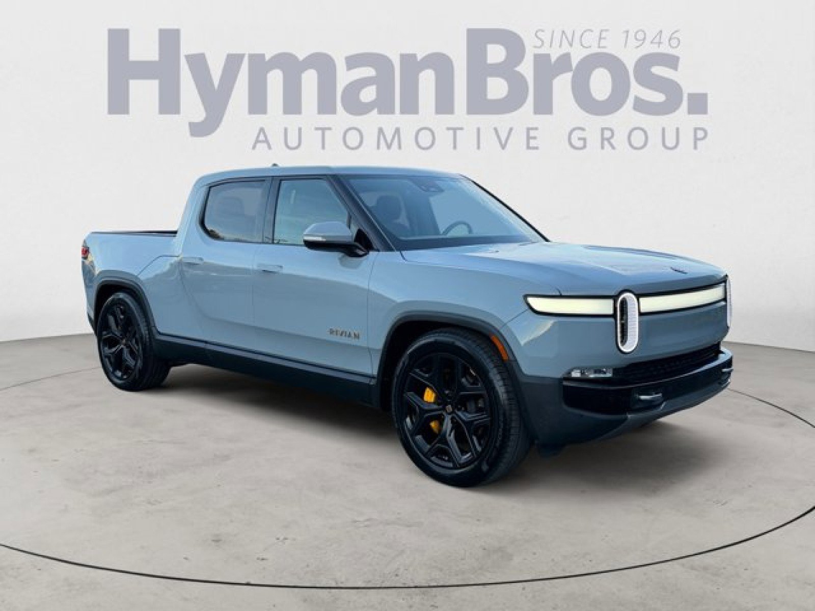 Used 2023 Rivian R1T Adventure image 1