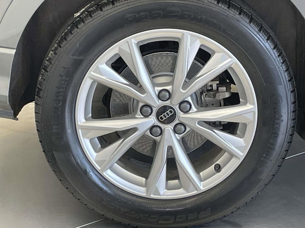 Certified 2025 Audi Q3 2.0T Premium AWD/4WD image 13