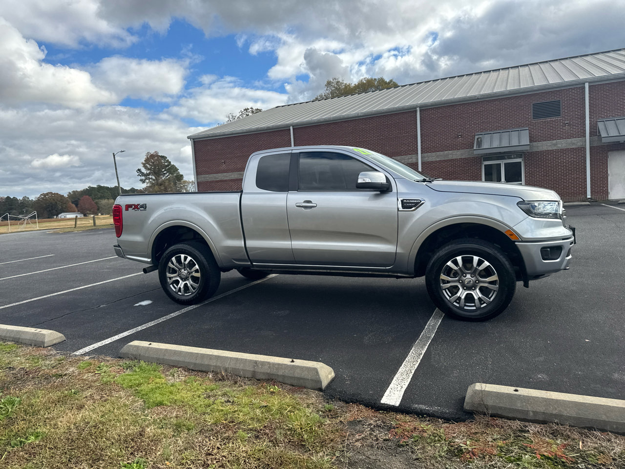 Used 2022 Ford Ranger Lariat w/ FX4 Off-Road Package image 3