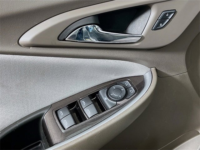 Used 2025 Chevrolet Malibu LT image 9