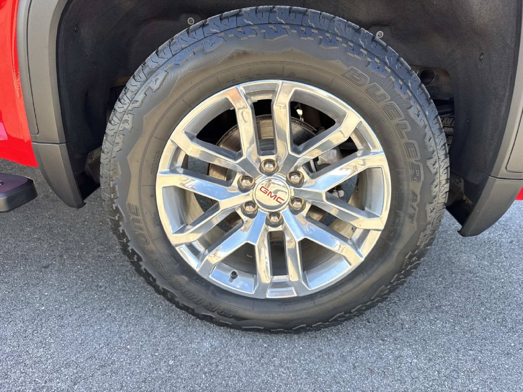 Used 2019 GMC Sierra 1500 SLT w/ SLT Premium Package AWD/4WD image 17