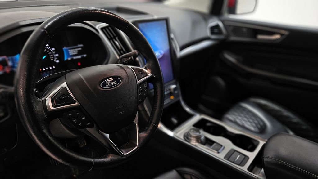 Used 2023 Ford Edge Titanium AWD/4WD image 18