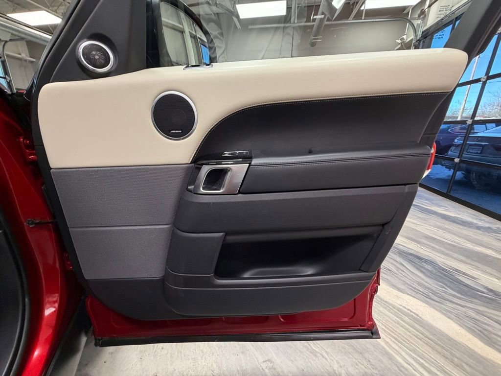 Used 2019 Land Rover Range Rover Sport HSE Dynamic image 40