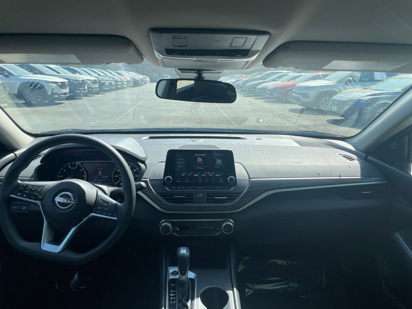 Used 2025 Nissan Altima 2.5 SV image 33